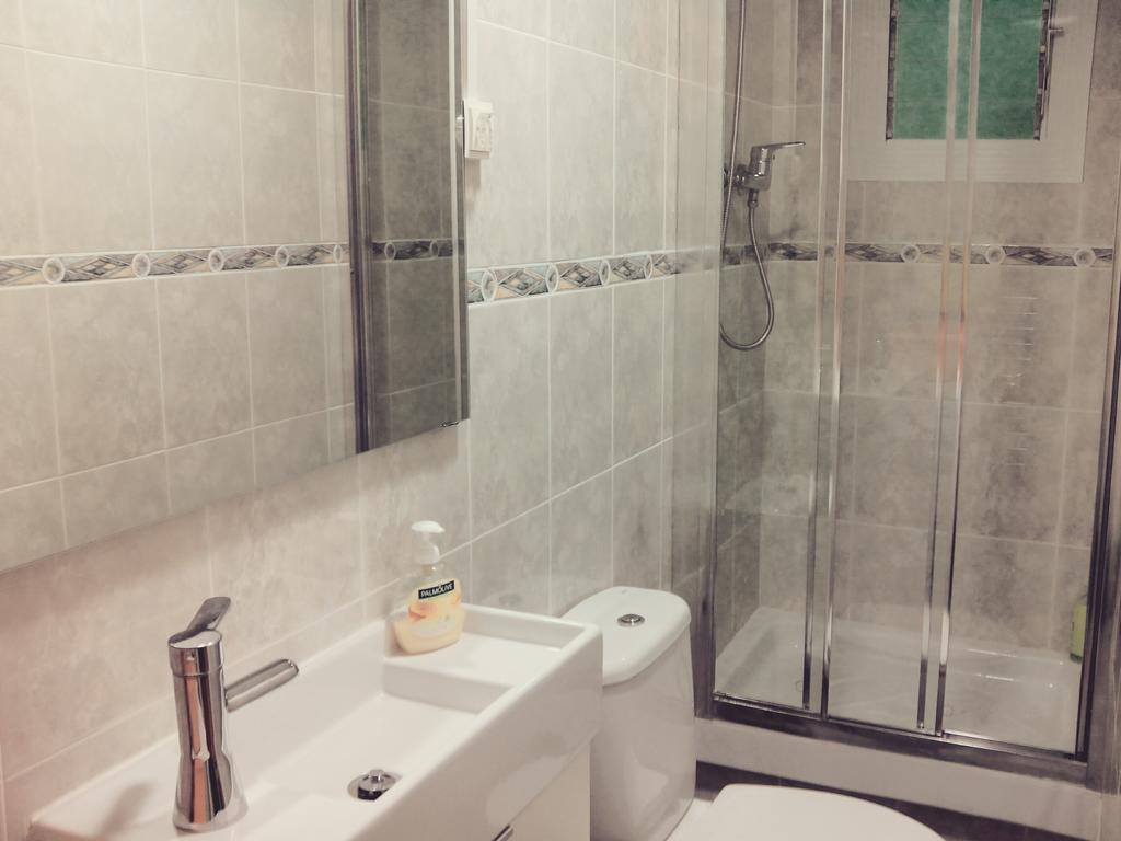 Bcn4Days Apartments L’Hospitalet de Llobregat Zewnętrze zdjęcie